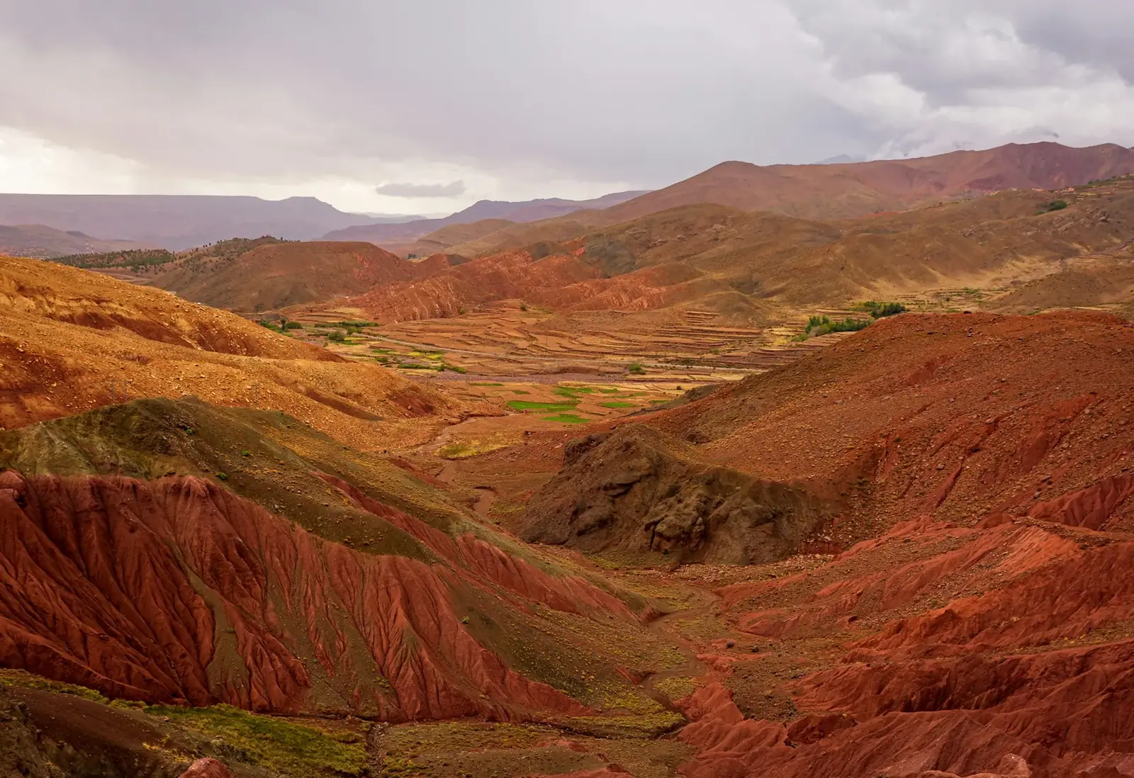 Vallée de l'Atlas aux terres rouges
